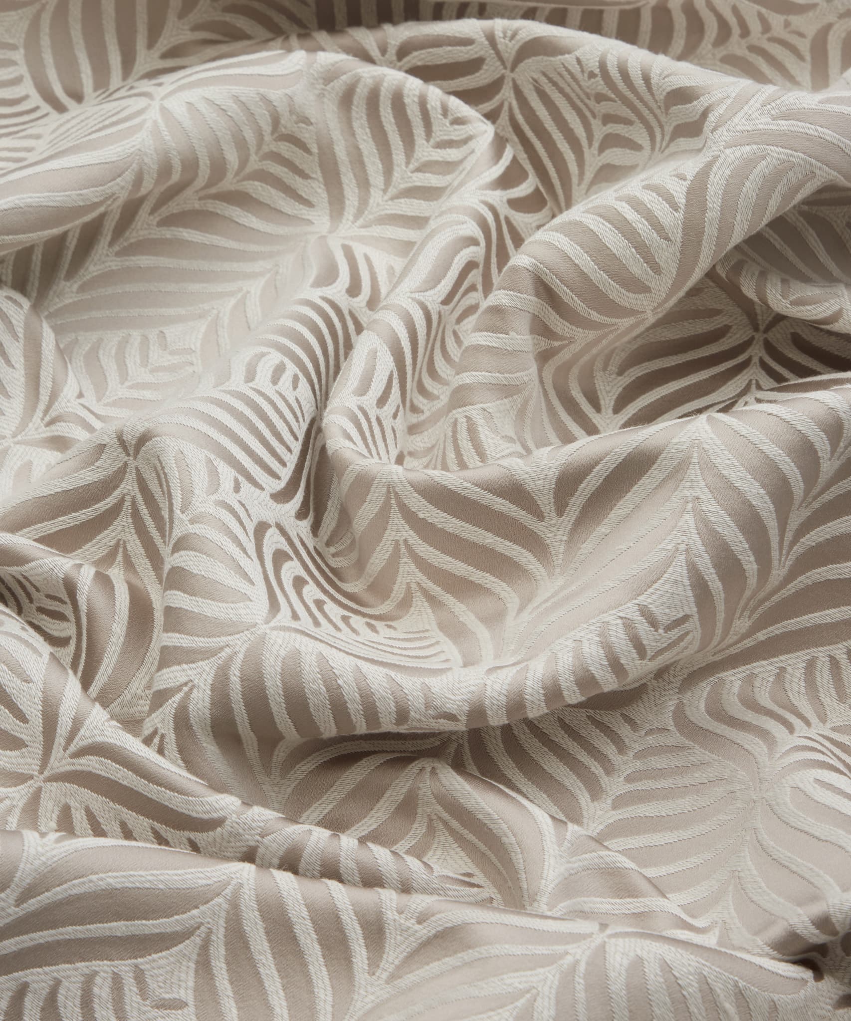 Quill Weave Yarn Jacquard in Pewter - Indoor - Image 4