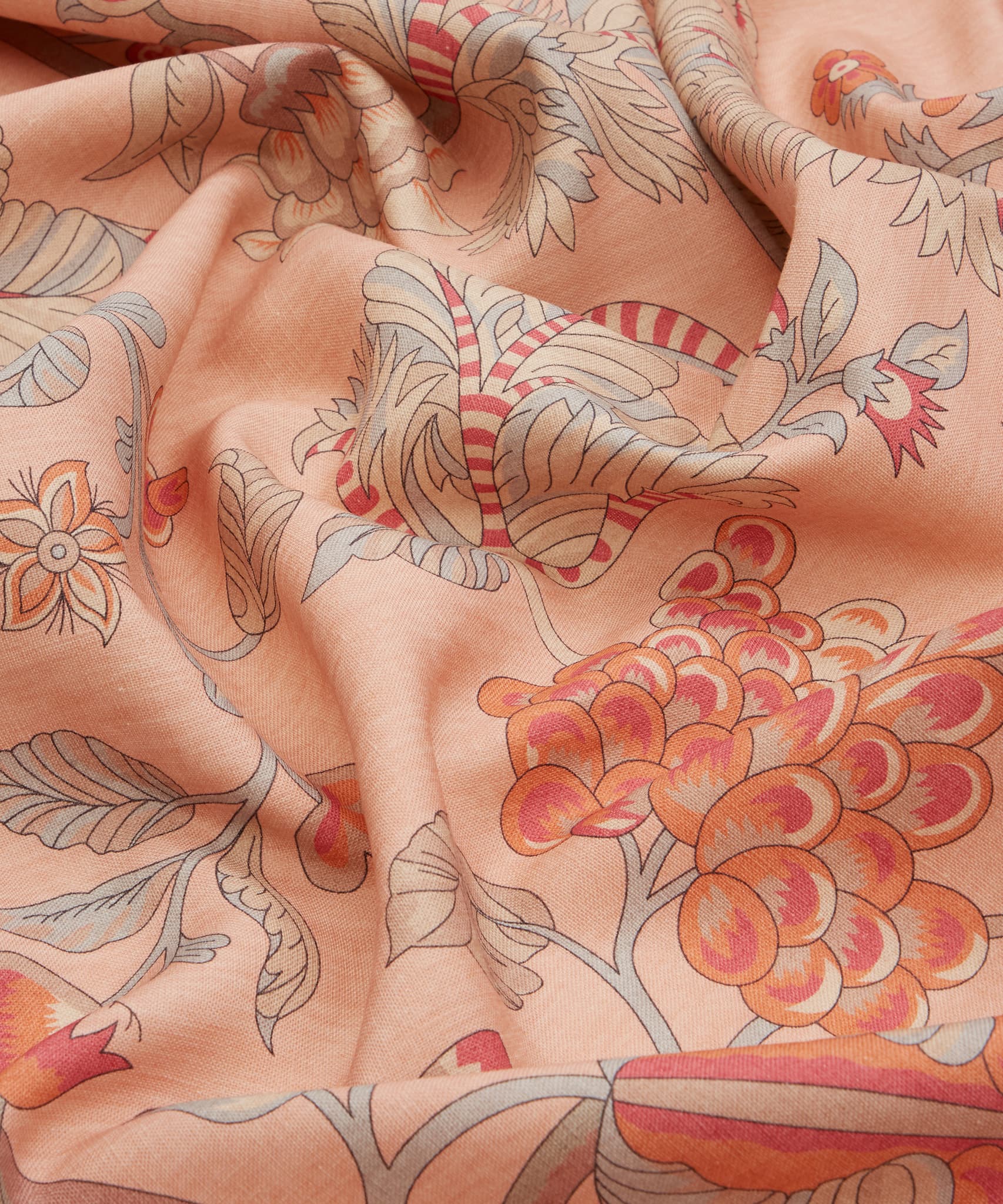 Palampore Trail Landsdowne Linen in Lacquer - Indoor - Image 4