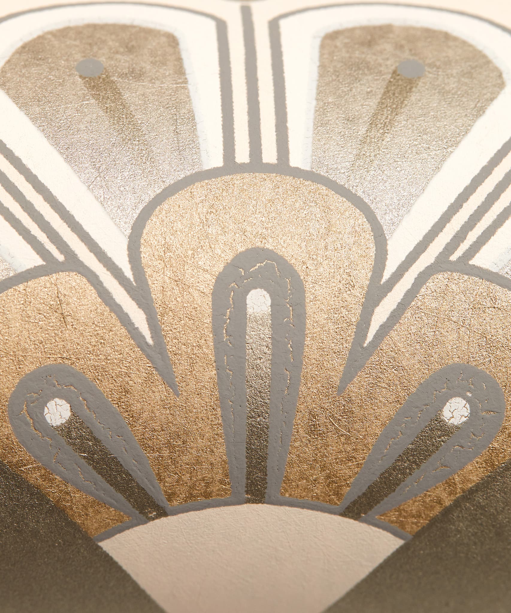 Deco Scallop Wallpaper in Pewter White - Image 4