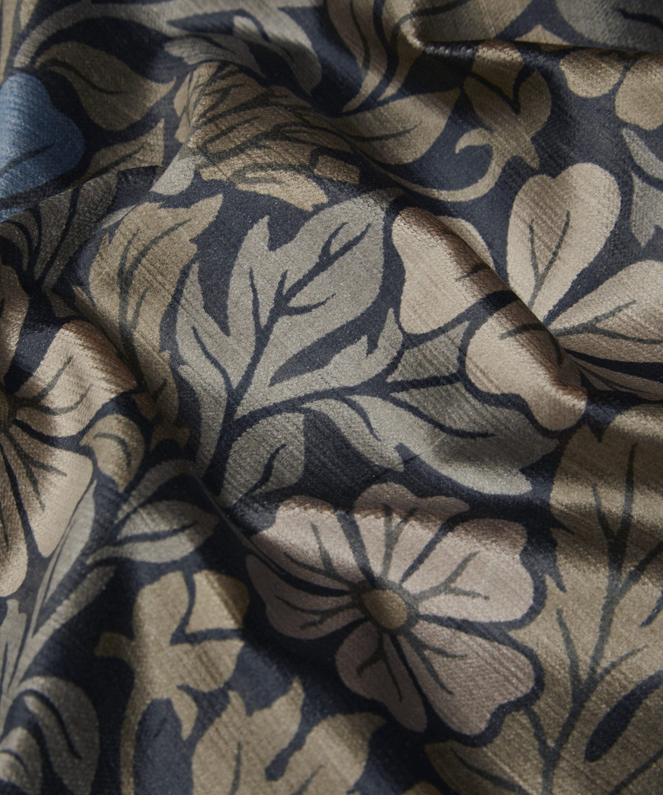 Moon Garden in Lapis - Indoor - Image 4