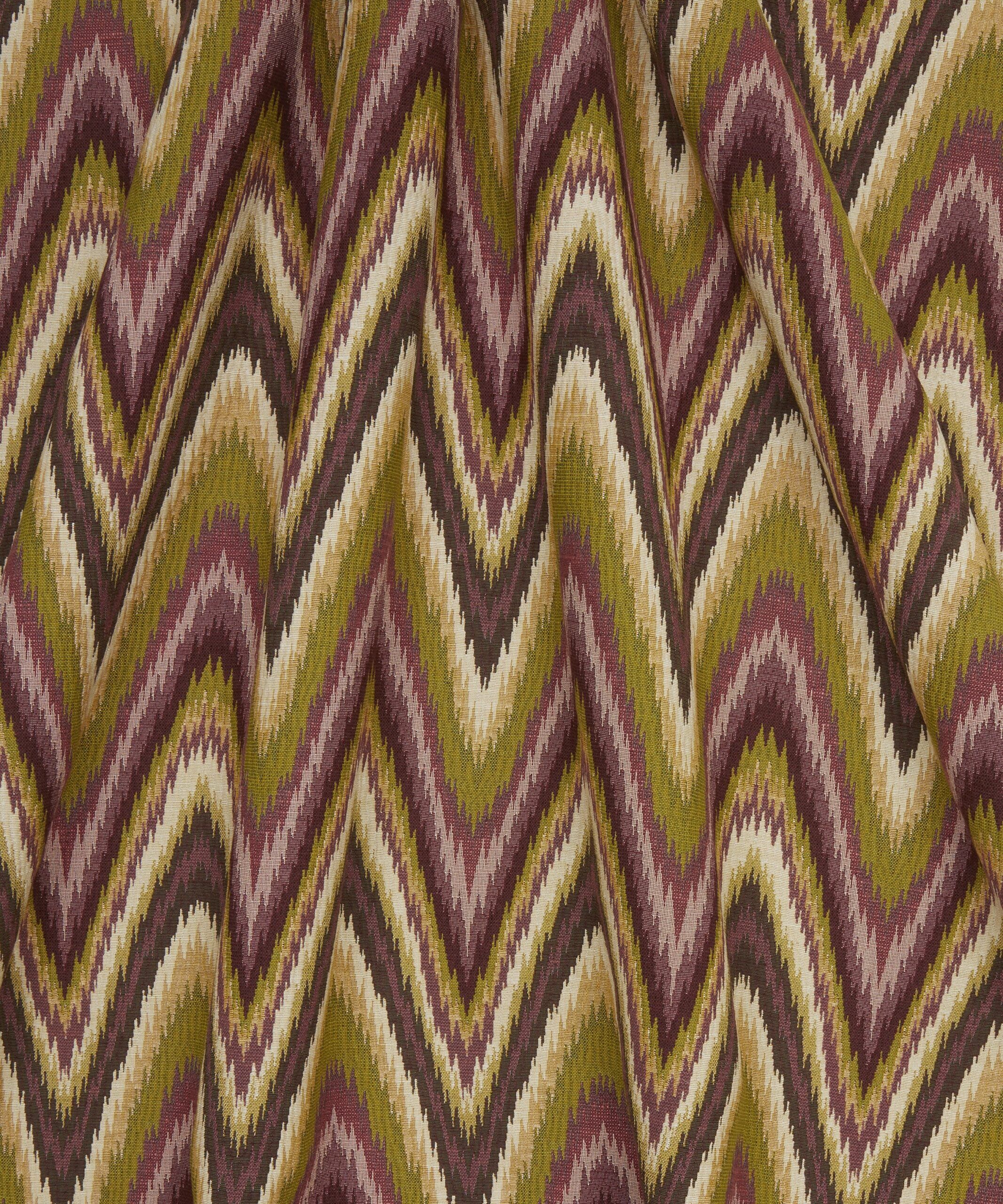 Bombazine in Dragonfly - Indoor - Image 4