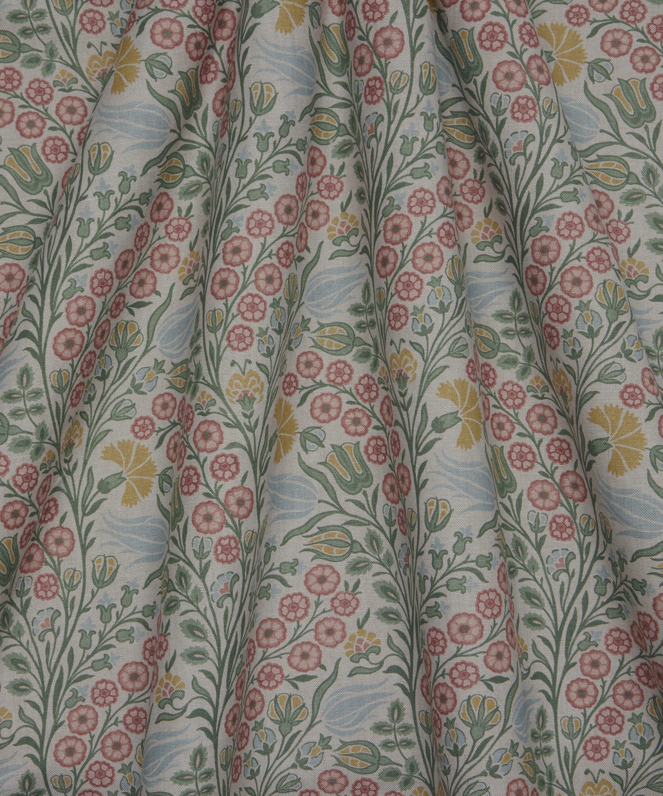 Berry Vine in Lichen - Indoor - Image 3