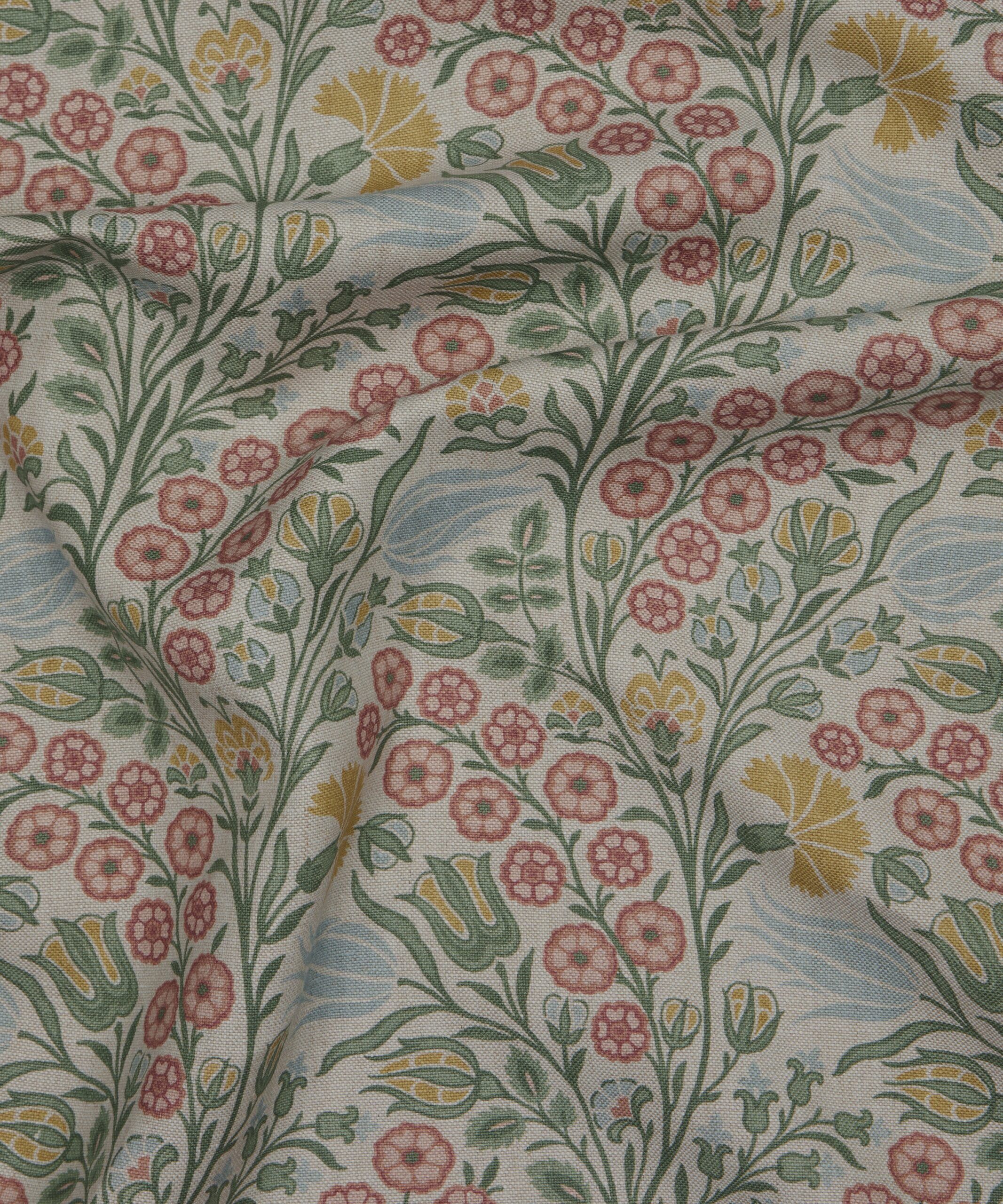 Berry Vine in Lichen - Indoor - Image 4