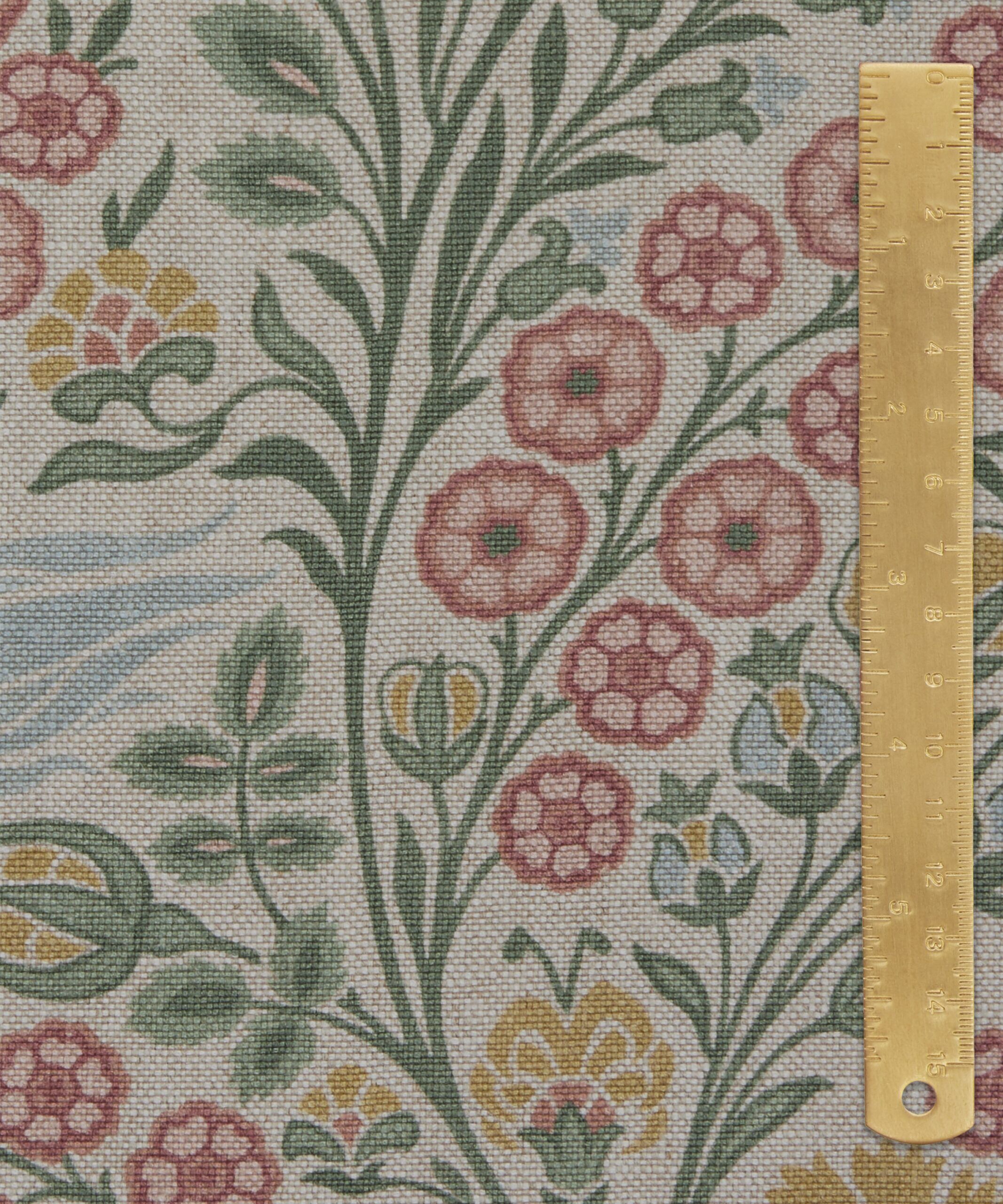 Berry Vine in Lichen - Indoor - Image 5