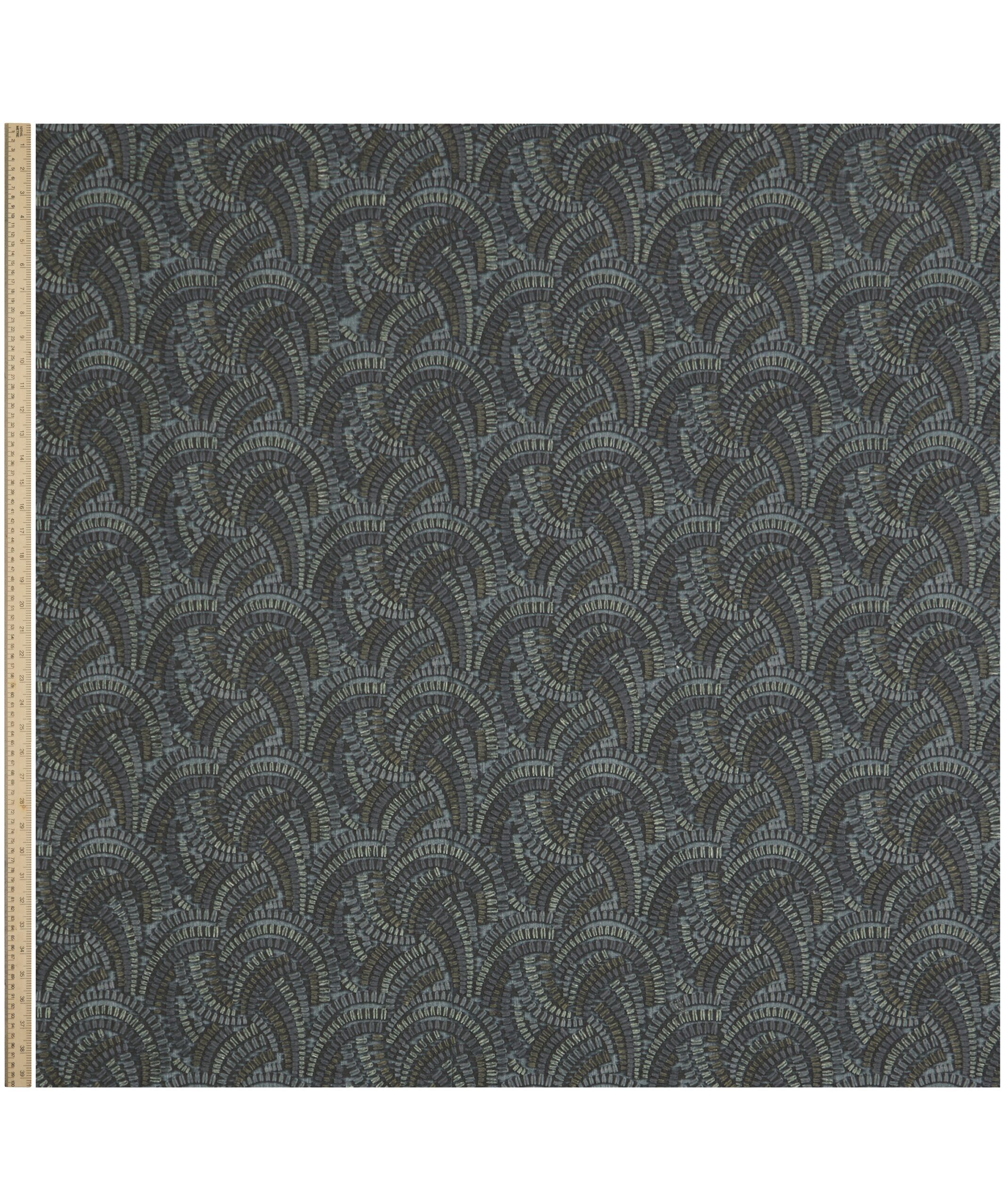 Kimono Knot in Ink - Indoor - Image 2