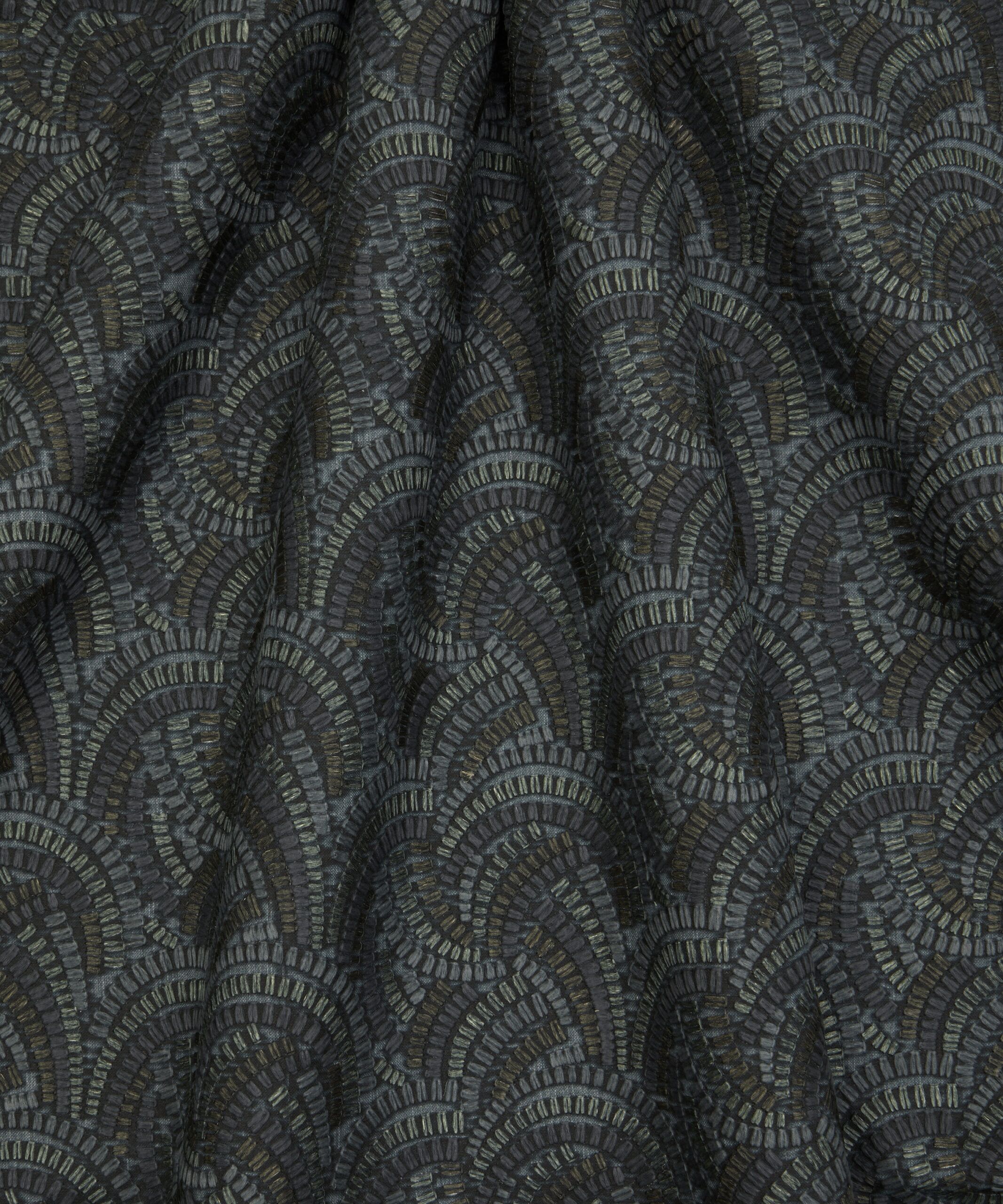 Kimono Knot in Ink - Indoor - Image 3