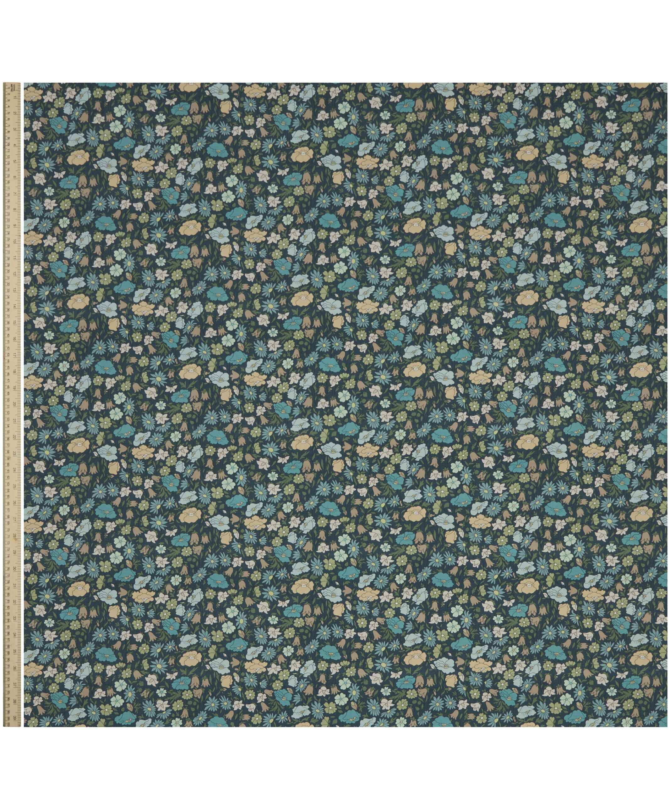 Poppy Meadowfield in Scarab - Indoor - Image 2