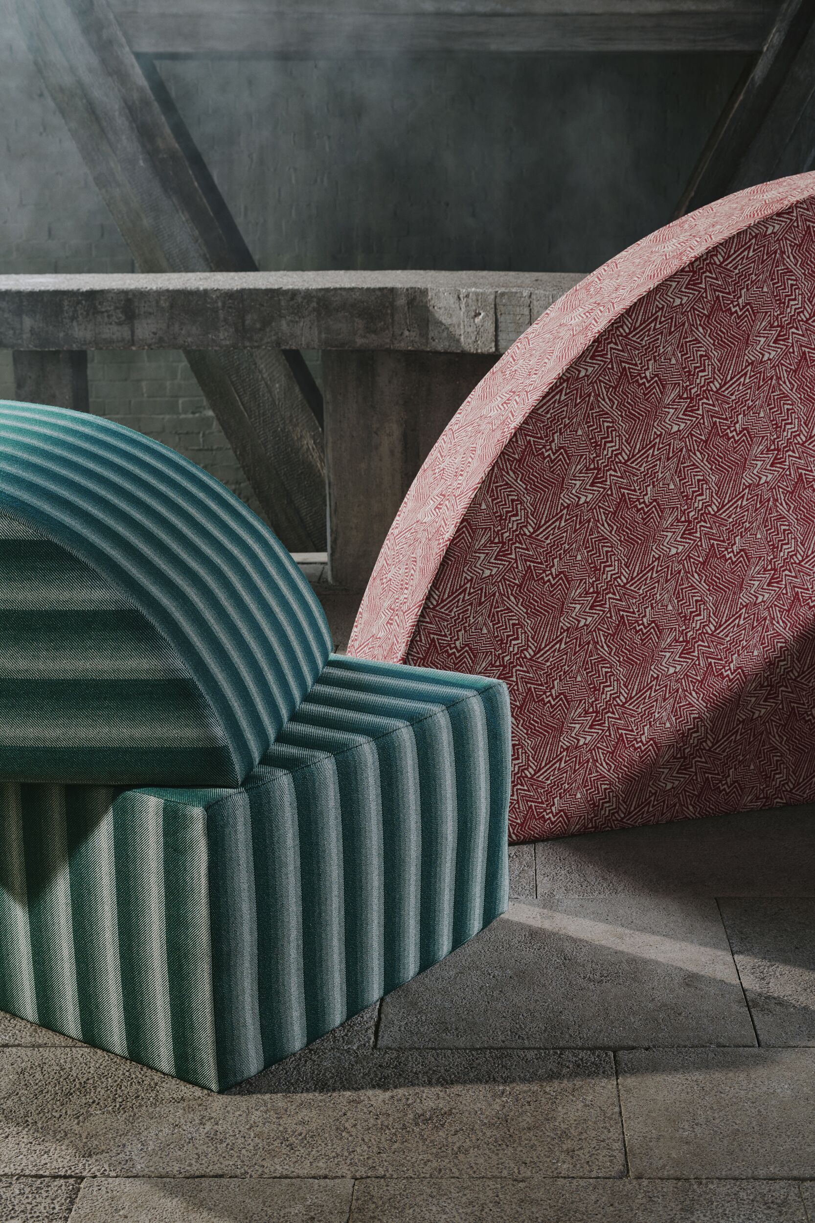 Vertigo Weave in Vesuvio - Indoor - Image 3