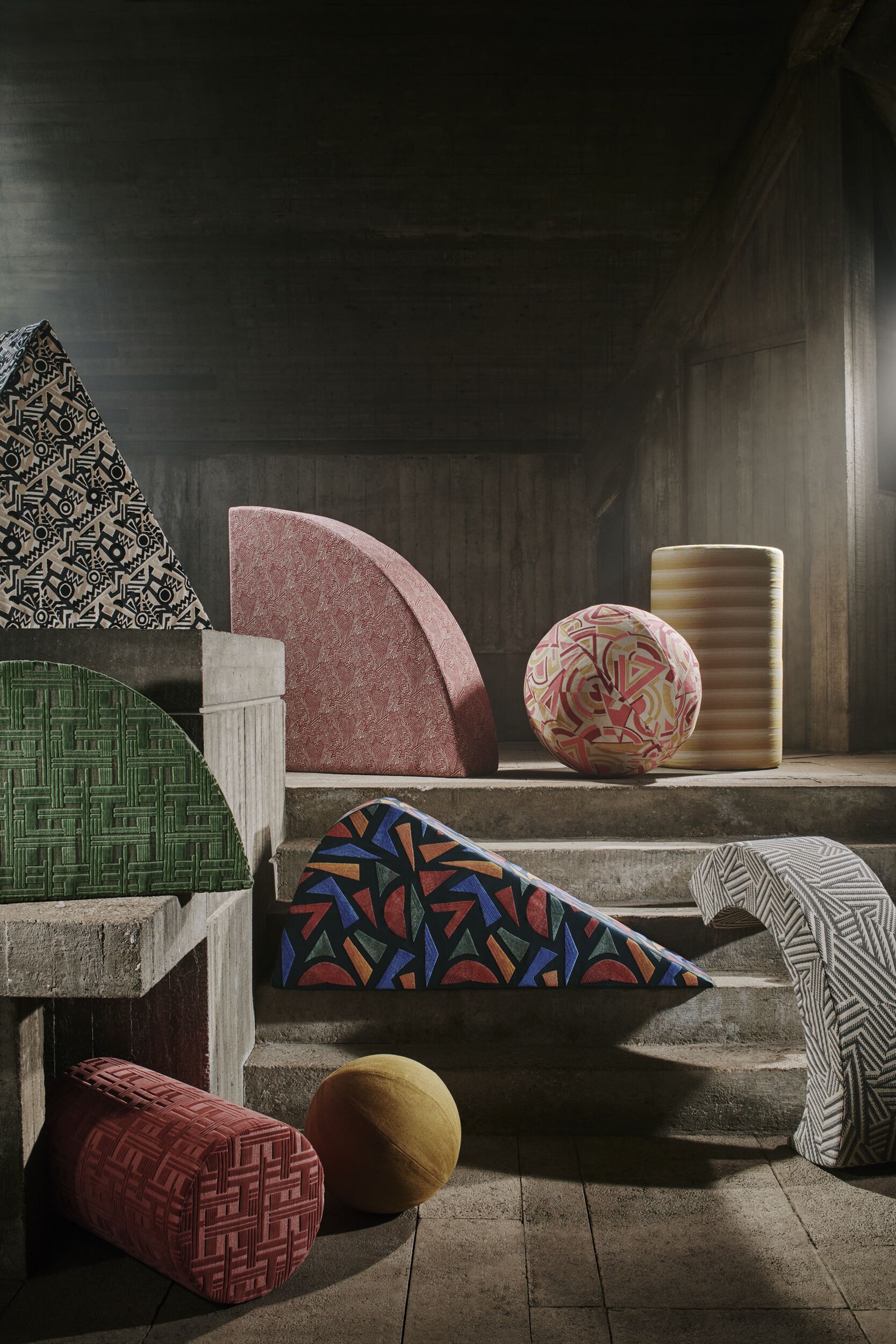 Explosion in Carnevale - Indoor - Image 3