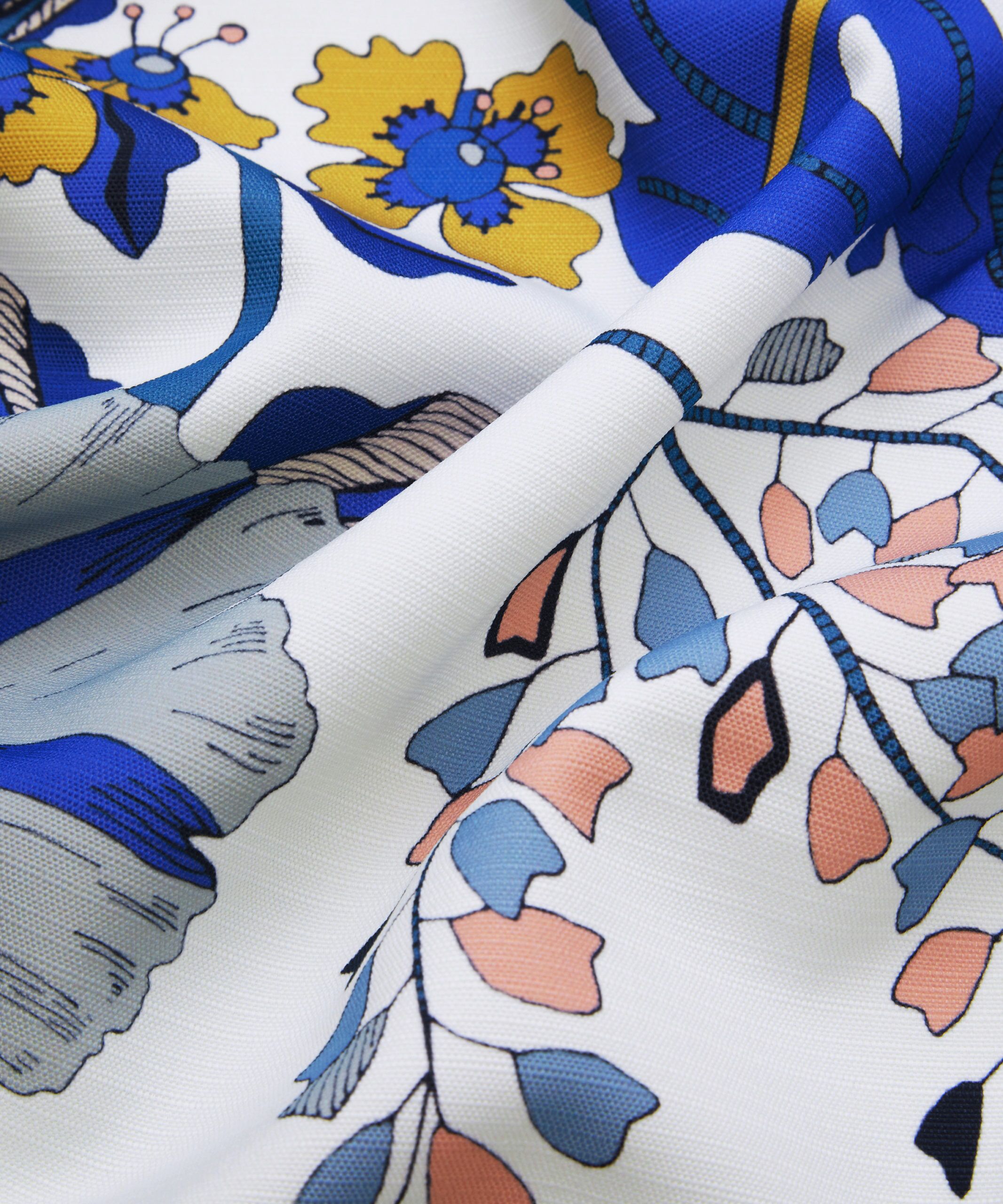 Fantasia Jungle Easton in Lapis - Outdoor - Image 4