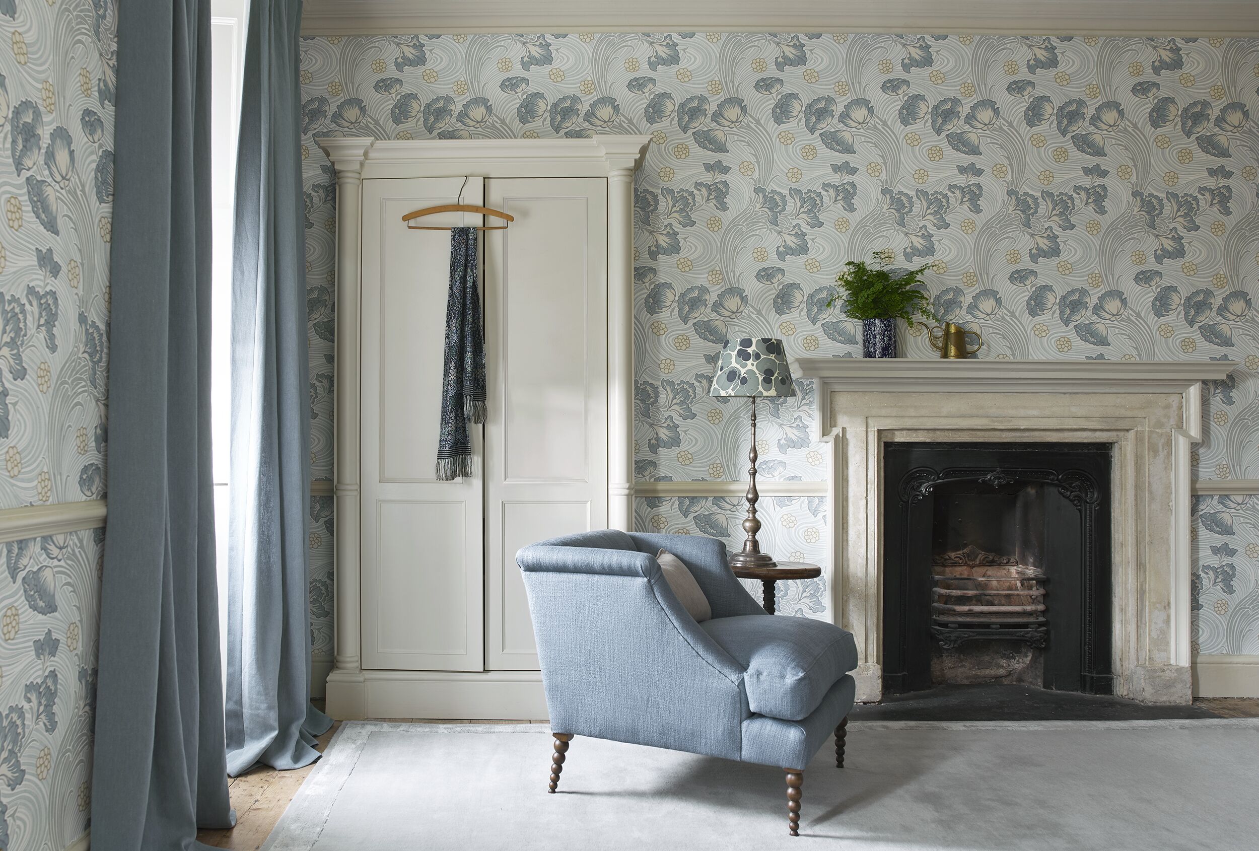 Duncombe in Smalt Blue - Indoor - Image 3