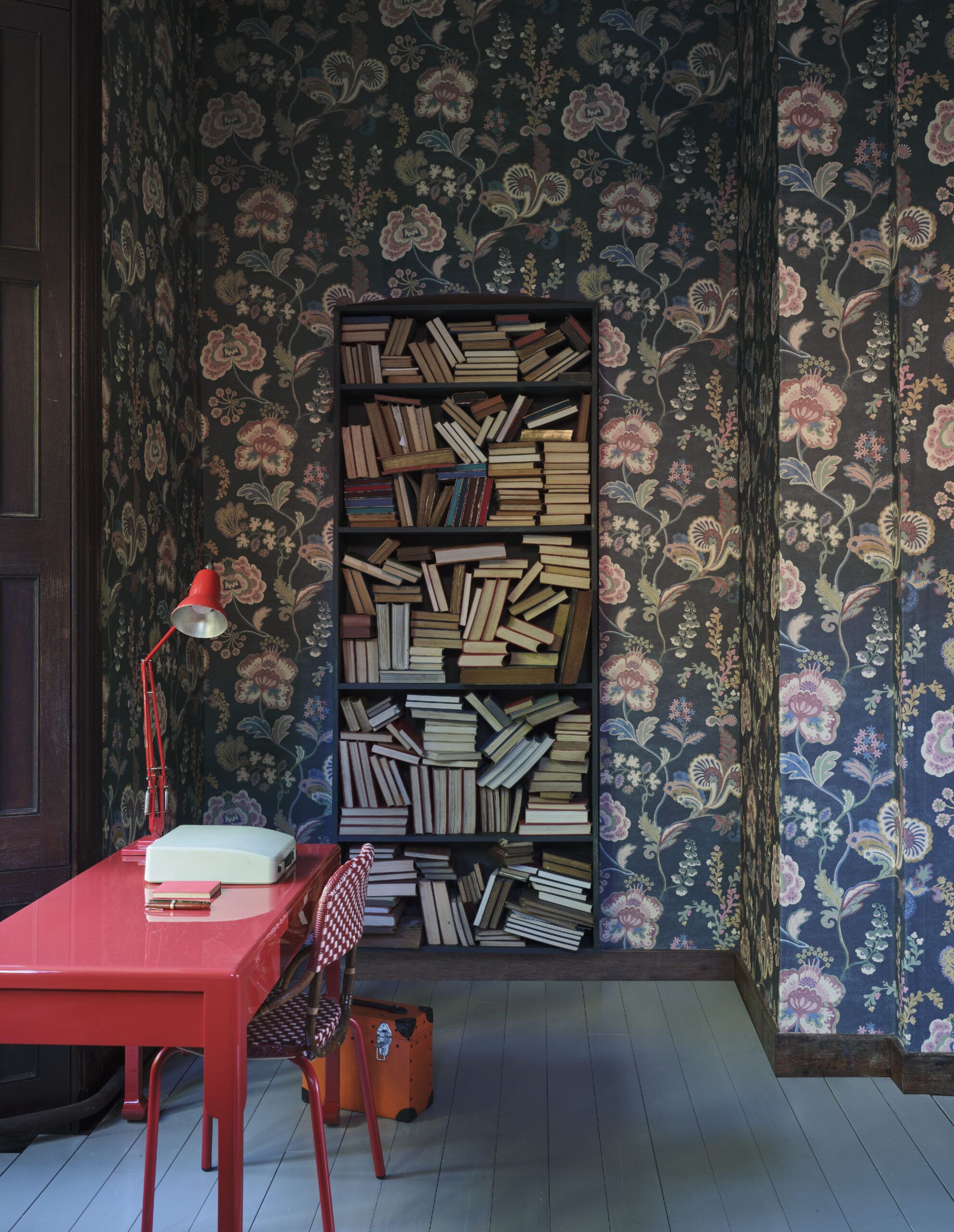 Symphony Trail Wallpaper in Ink Lacquer - Image 6