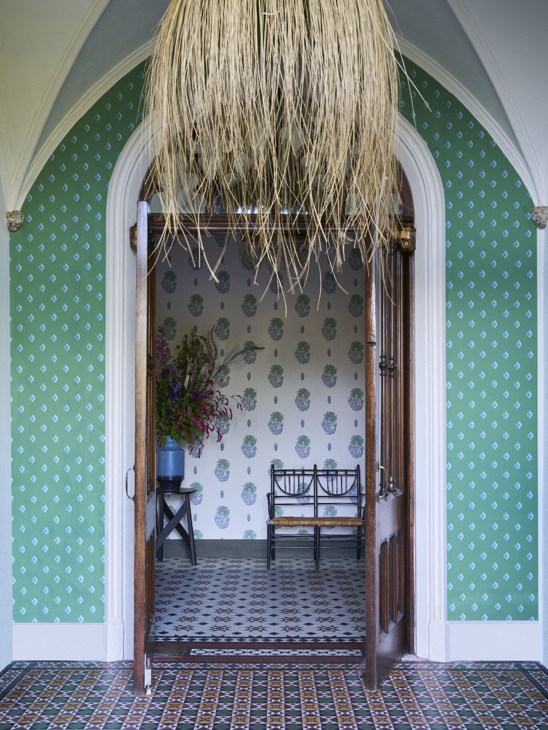 Palm Parade Wallpaper in Purslane - Image 6