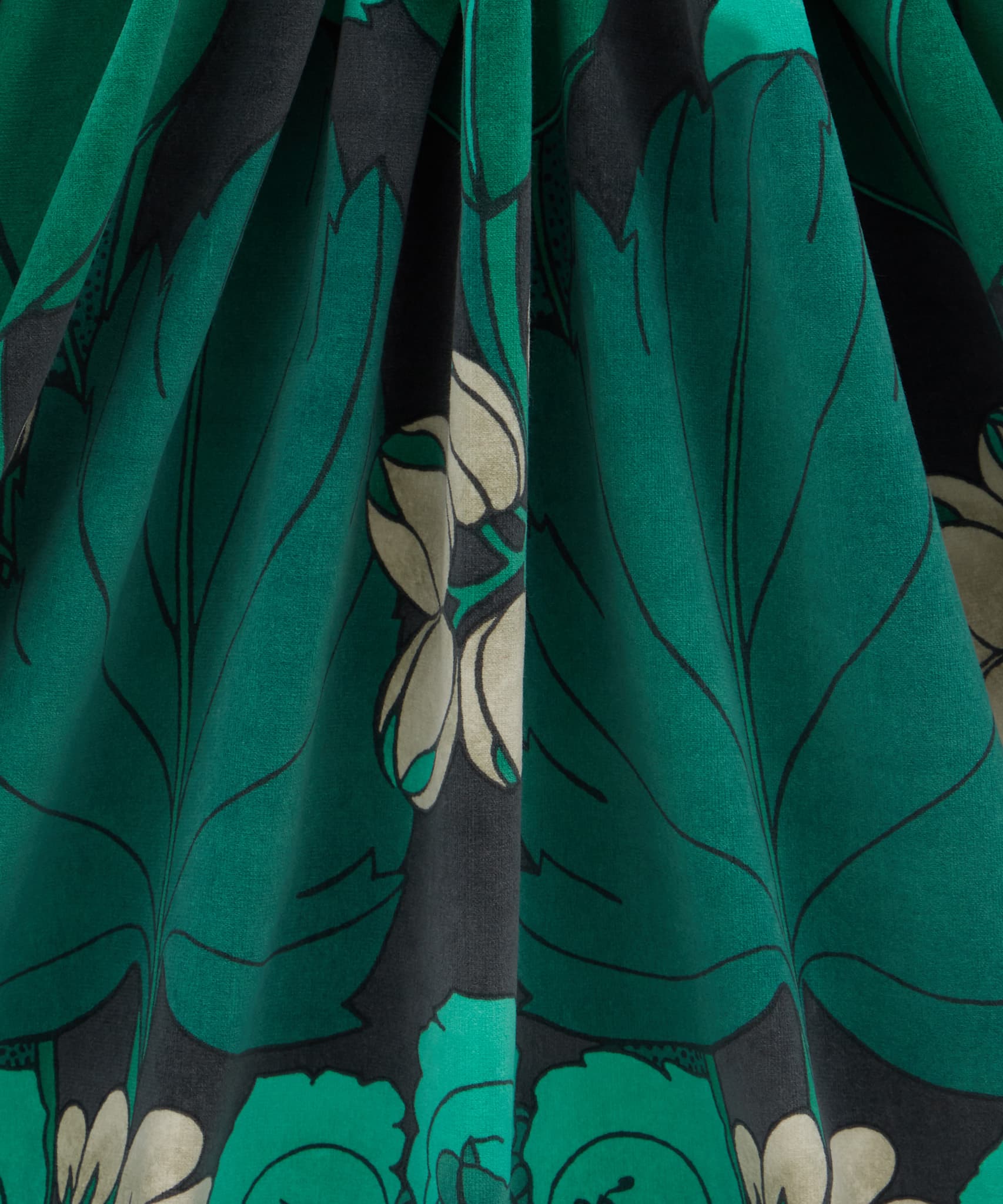 Regency Tulip Wellington Velvet in Jade - Indoor - Image 3
